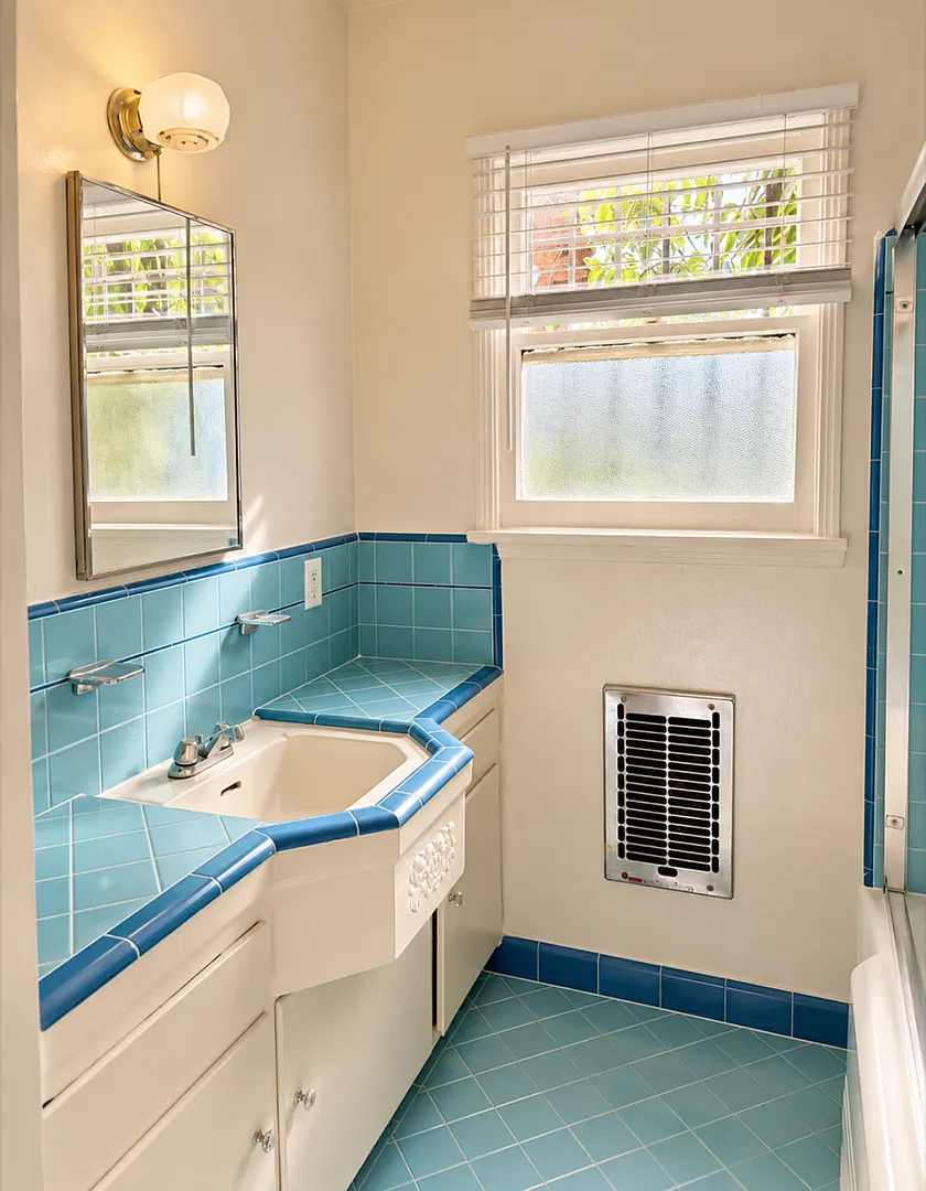8423 Blackburn Avenue — Photo 3