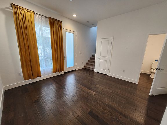2nd image of 1493 Longitude Dr