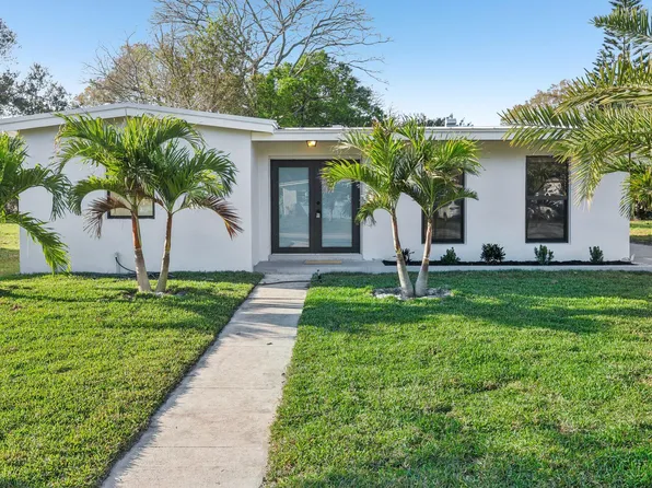 151 NE Estia Lane, Port St Lucie, FL 34983