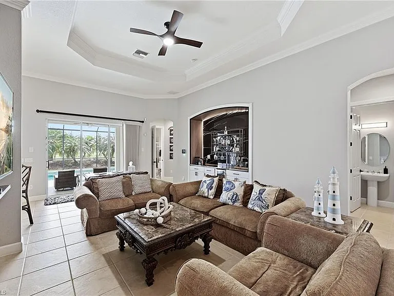 9024 Maverick Ct — Photo 9