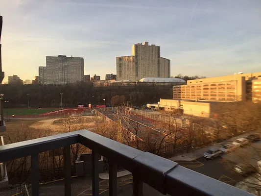 Rented by Sovereign Associates | media 7