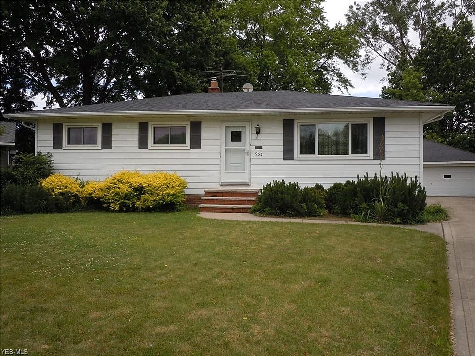 1st image of 957 Bertha Ct