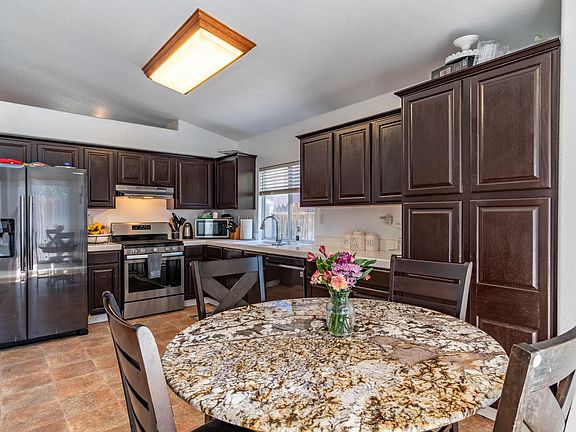 5th image of 160 San Tropez Dr