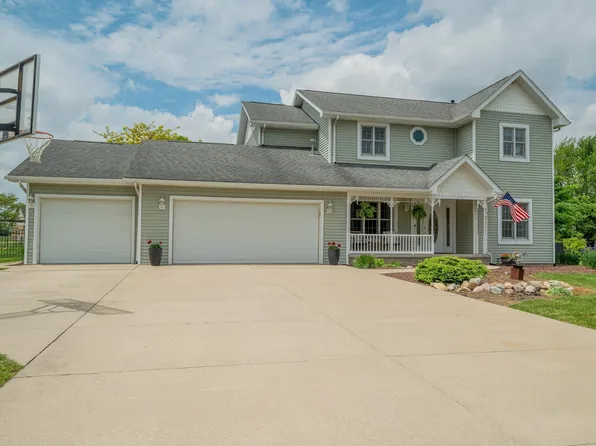 810 White Tail Ct, Greentown, IN 46936