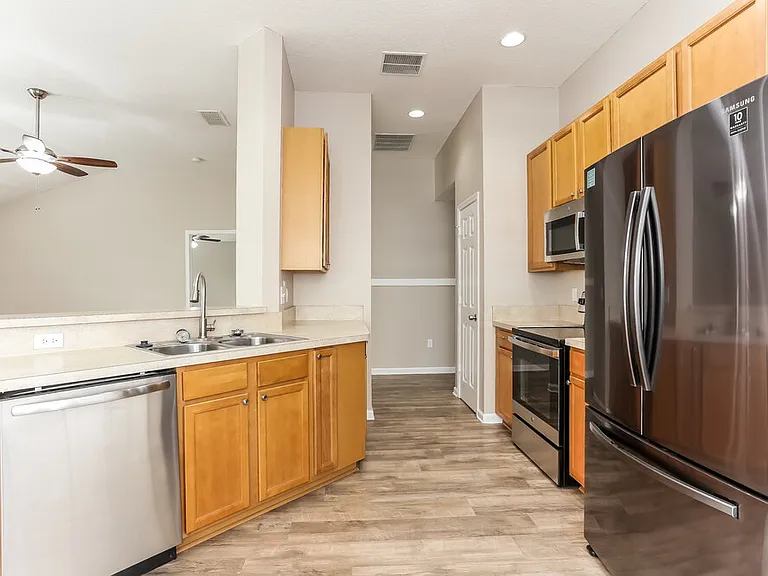 2836 Cross Creek Dr — Photo 10