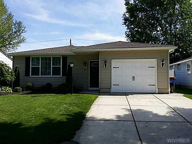 1st image of 23 Audet Dr