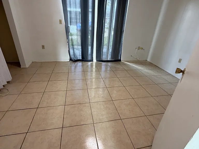 6 Lake Villa Way — Photo 2
