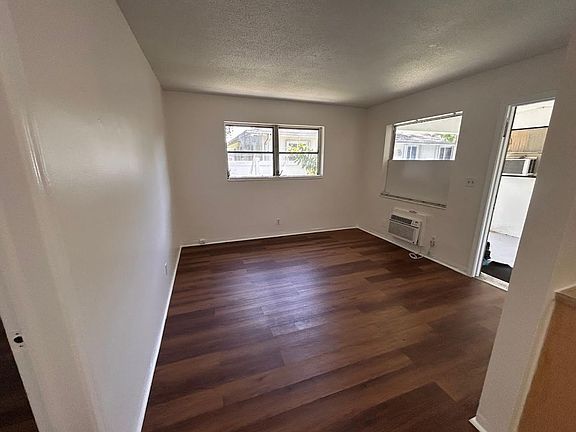 4th image of 317 N 61st Ter APT 6