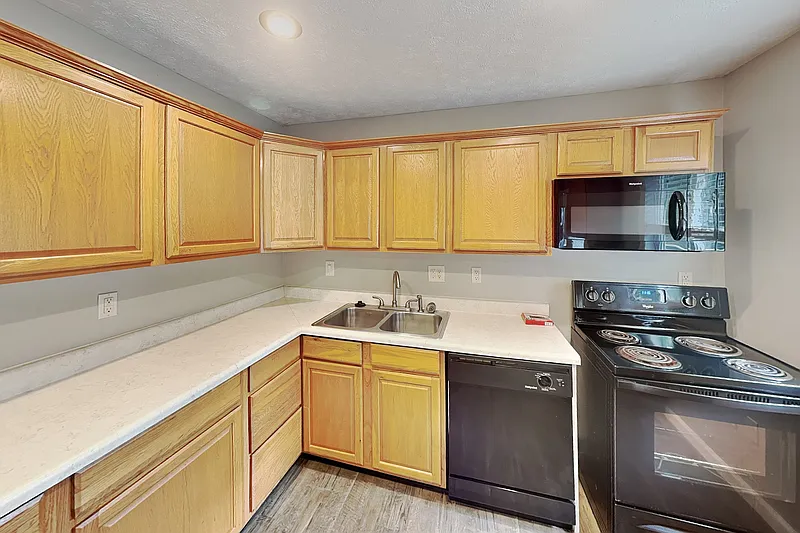 4 bed, 2.0 bath, 1588 sqft, $1,775 — Photo 4