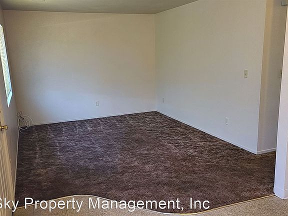 5th image of 257 N H St Unit 1