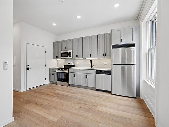 4th image of 627 N 16th St #201