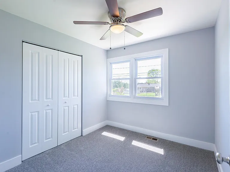 105 Meadow Rd — Photo 12