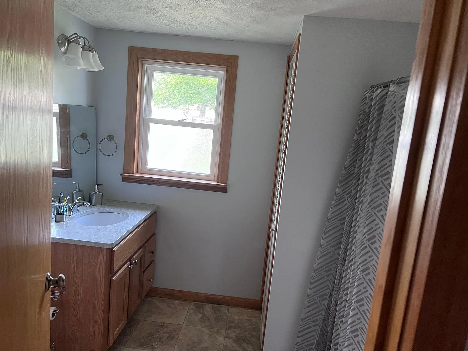 3256 Katy Ave — Photo 3