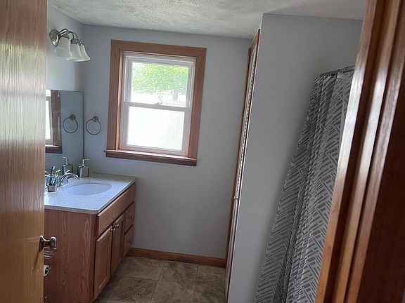 3rd image of 3256 Katy Ave