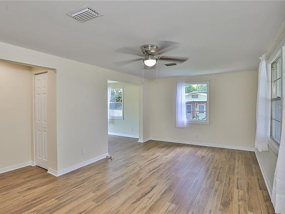 4th image of 714 N Lorri Ave