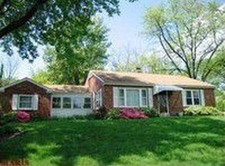 101 Pleasant View Dr, Ballwin, MO 63011