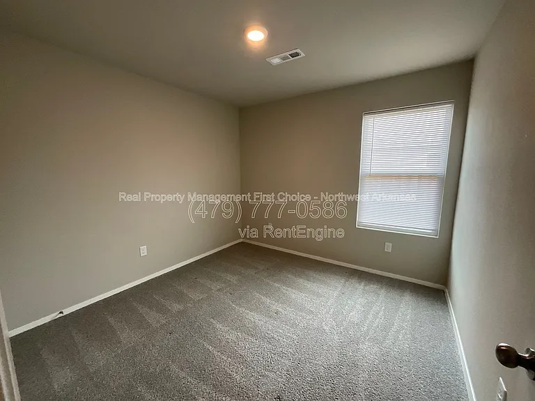 2608 S Silver St — Photo 9
