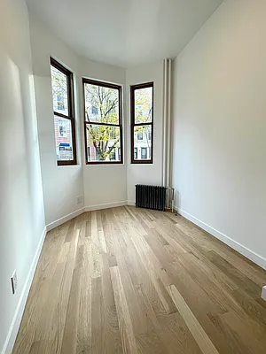 Rented by J PRESTON AND ASSOCIATES INC | media 6