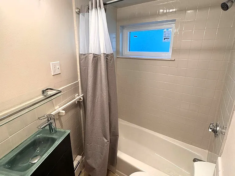 38 Hunting St #1 — Photo 10