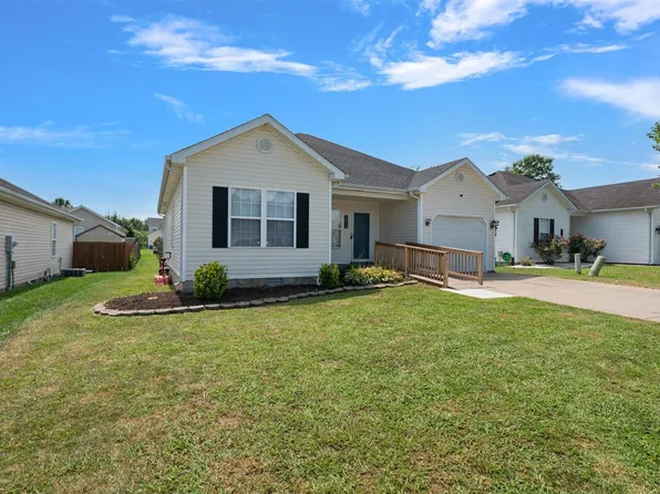 1013 Overboard Ct, Bowling Green, KY 42103