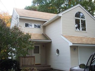 1 Jfk Dr, Millbury, MA 01527