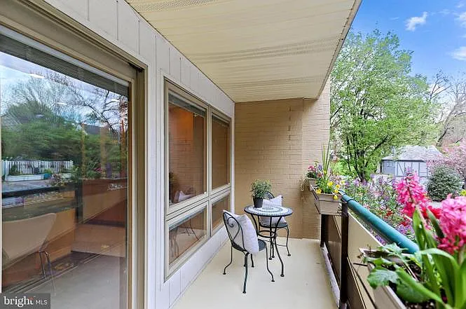4720 Chevy Chase Dr #1 — Photo 7