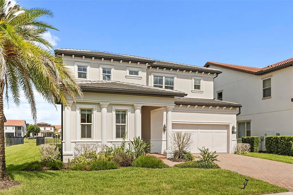 5 bed, 4.5 bath, 3883 sqft, $6,900 — Photo 2