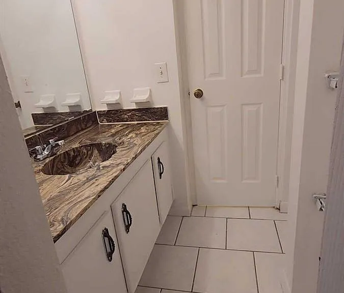 4111 Stirling Rd — Photo 16