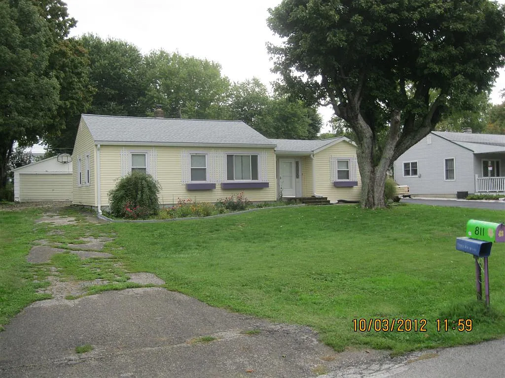 811 Hiatt Ave photo 1