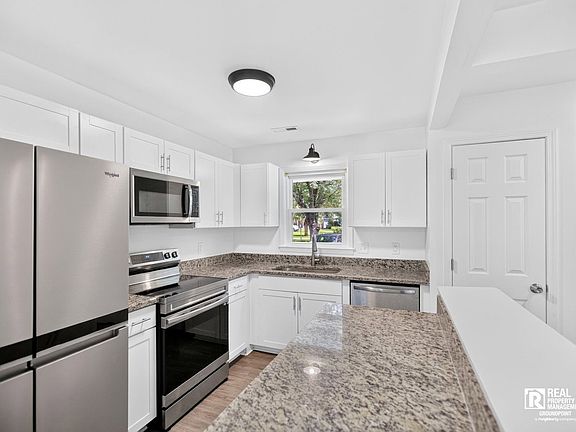 2nd image of 108 Eagle St