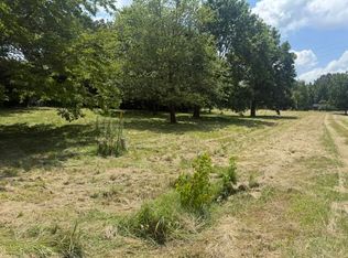 8120 Woodville Rd, West Paducah, KY 42086