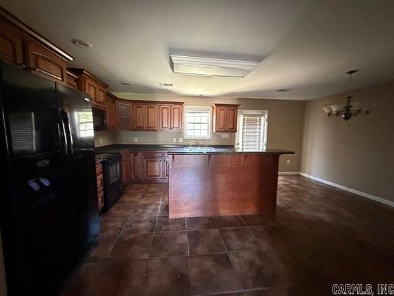 5th image of 904 N 74th St
