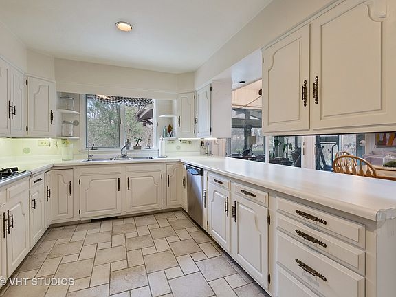 3rd image of 21396 N North Boschome Cir