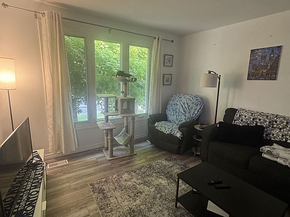 4th image of 580 Gavin Ct #1