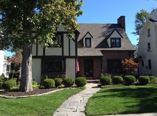 49 Buckingham Rd, Rocky River, OH 44116