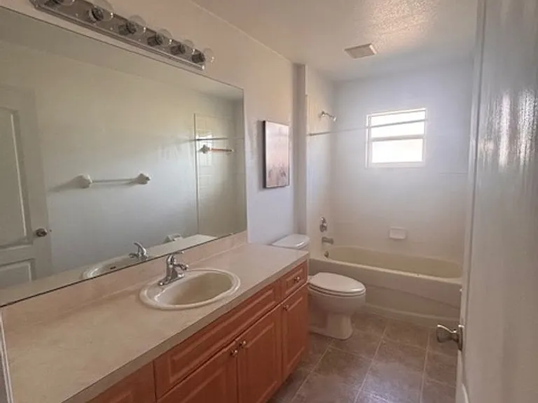 1716 Minnow Ct — Photo 12
