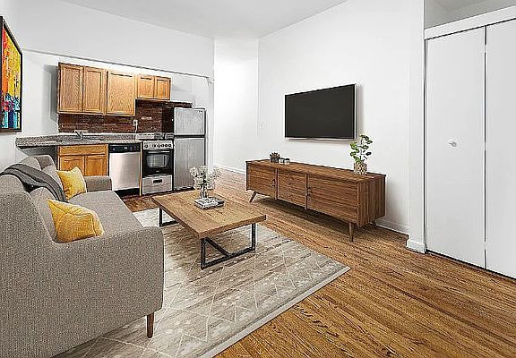 2nd image of 201 W 91st St APT 2-B