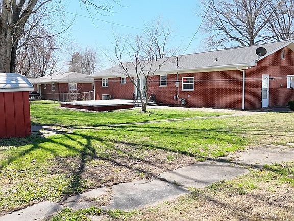 5th image of 601 S Binkley St