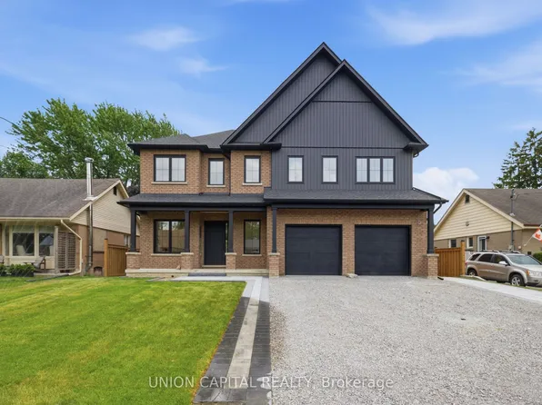 106 Hawthorn Ave, Whitchurch Stouffville, ON L4A 4S9