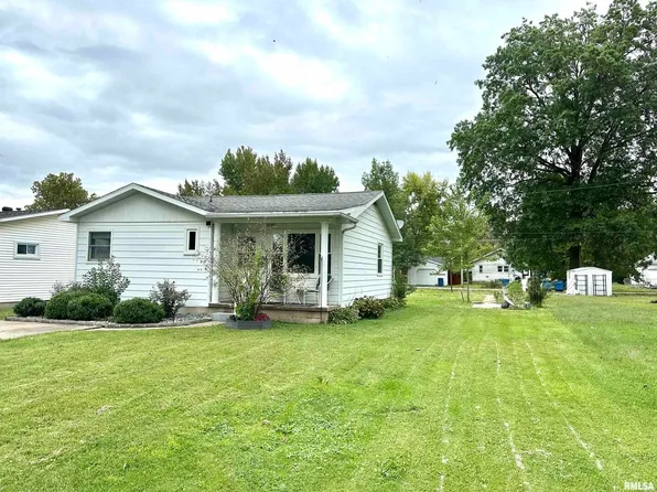 616 E 12th St, Centralia, IL 62801