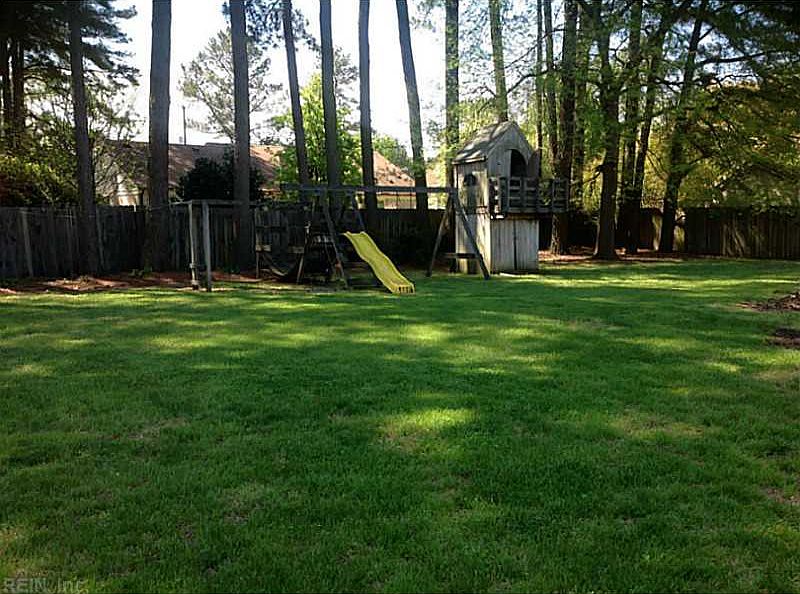 2nd image of 221 Woodbridge Dr
