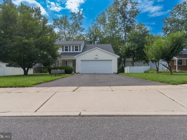 1760 Morris Dr, Cherry Hill, NJ 08003