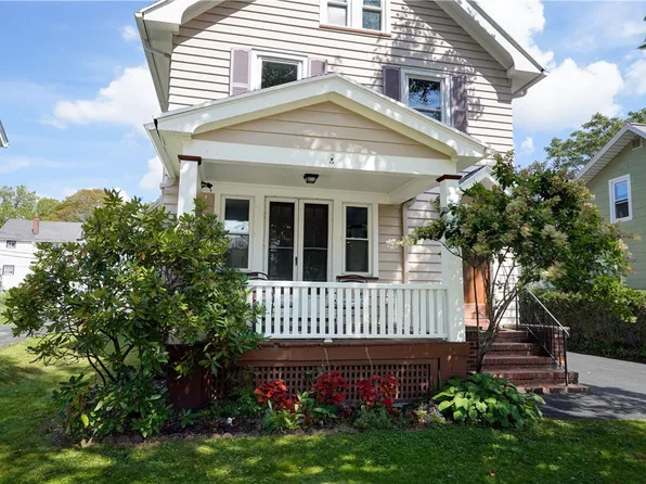 152 Colonial Rd, Rochester, NY 14609