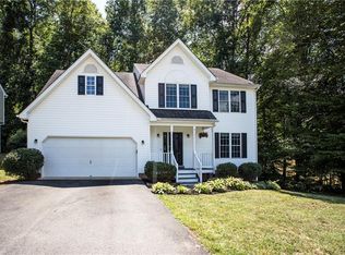 12501 Cameron Bay Dr, Midlothian, VA 23112