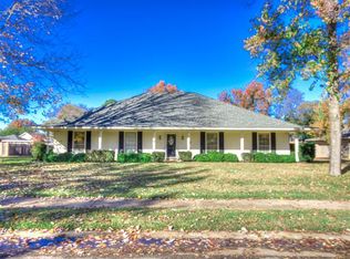 106 Southwood Dr, Bossier City, LA 71111