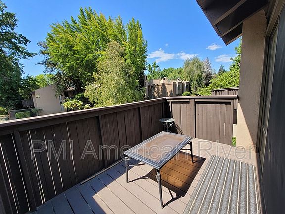 5th image of 2237 Woodside Ln Unit 6