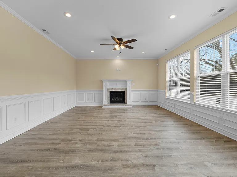 710 Beach Rd — Photo 32