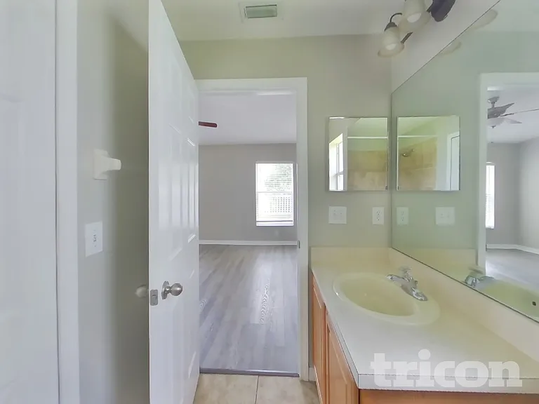 3418 Thistledown Ln — Photo 7