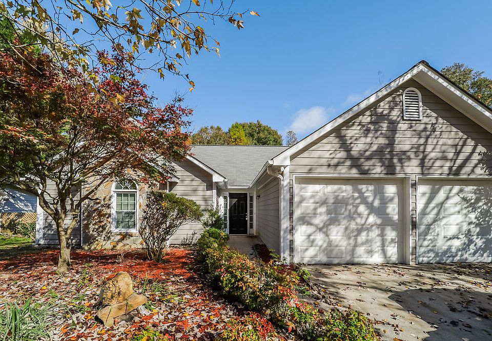 1st image of 2712 Horseshoe Creek Dr