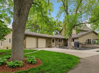 7848 Bavaria Rd, Victoria, MN 55386